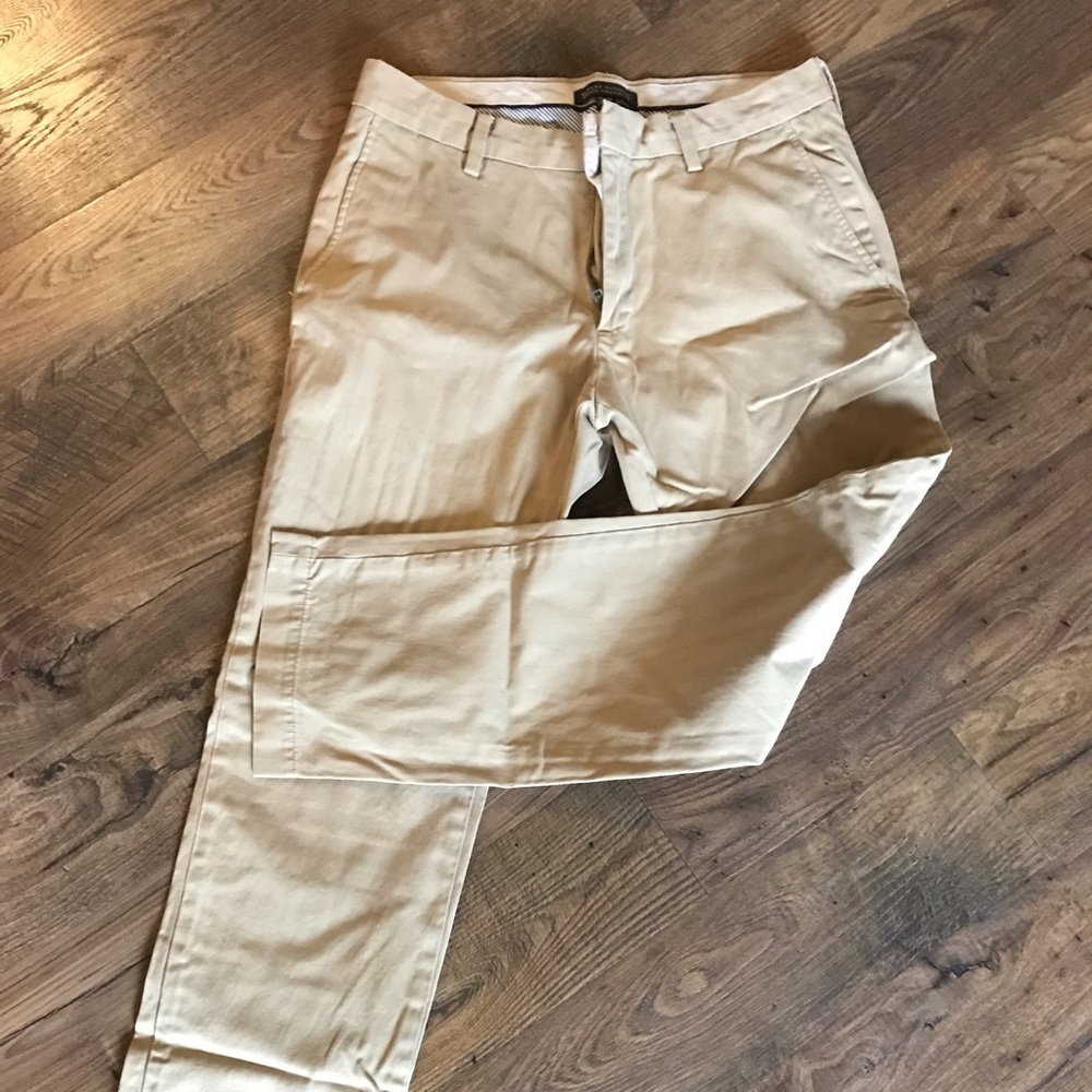 Banana Republic Men’s Chino’s